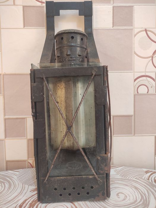 Фонарь железнодорожный.