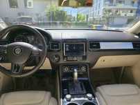Vând  VW Touareg 3.0 Executive 245cp