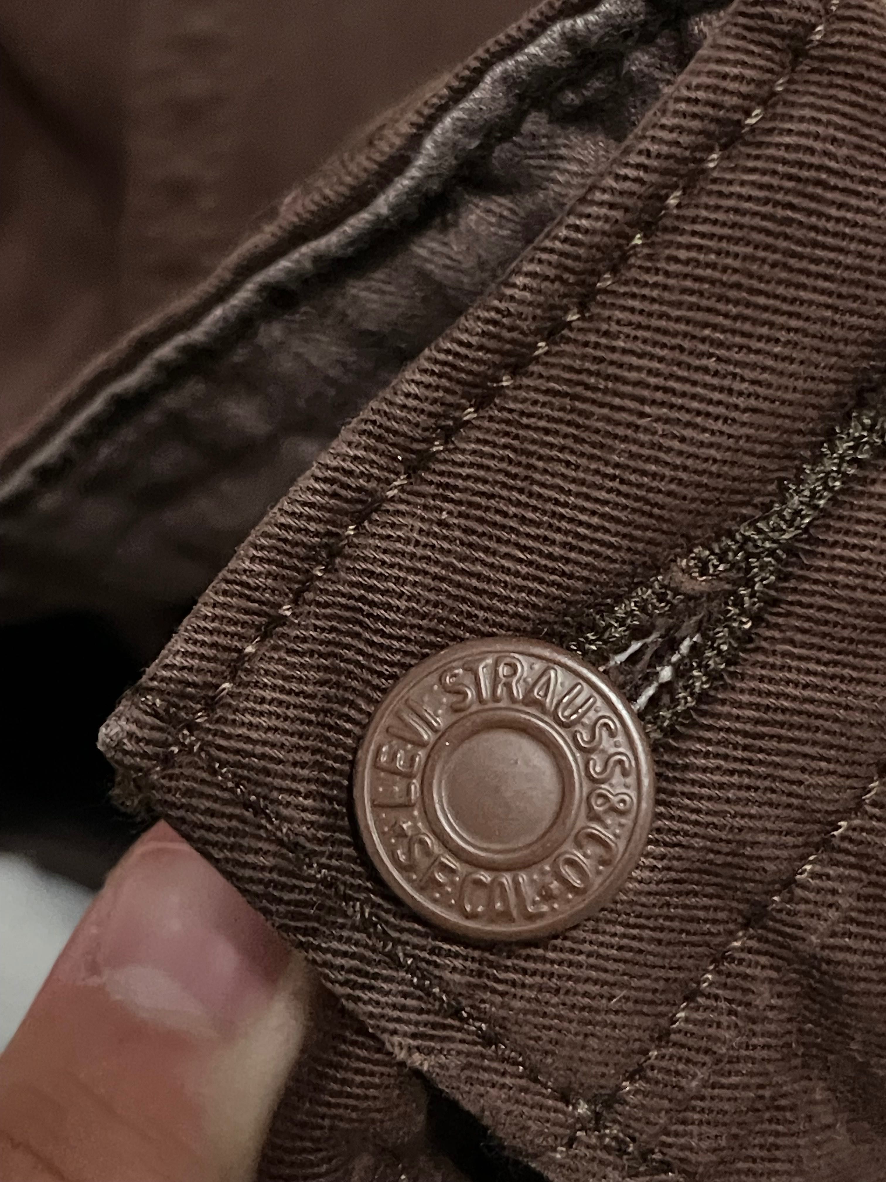 Дънки Levi’s. темно кафяви