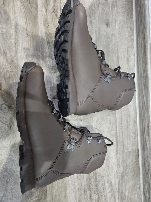 Bocanci militari İturri nr 43, dimensiune talpic 28 cm