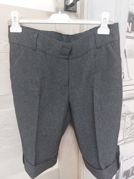 Продам классические женские шорты