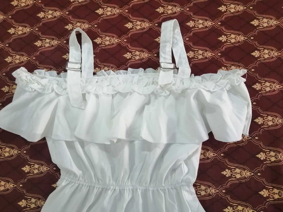 Продам НОВЫЙ сарафан/платье с воланом на груди и на лямках,раз L 46-48