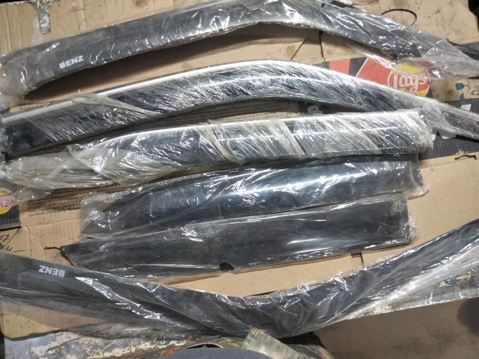 Продам ветровки на мерседес 140,мерседес 124