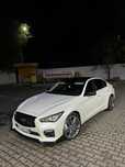 Vând Infiniti q50