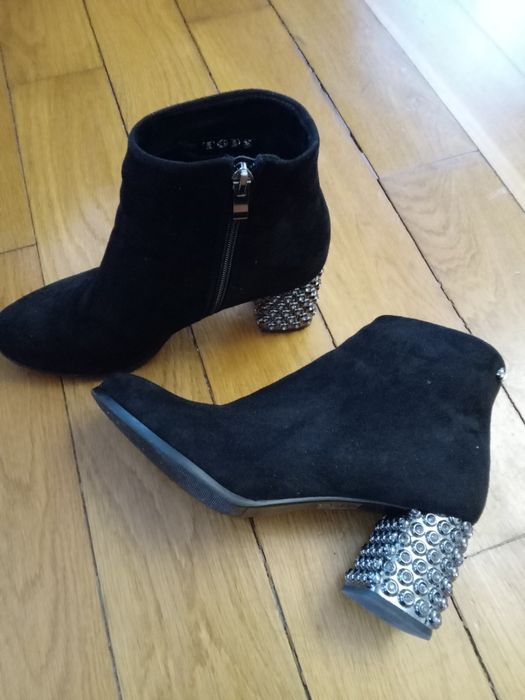 Дамски боти и ботуши