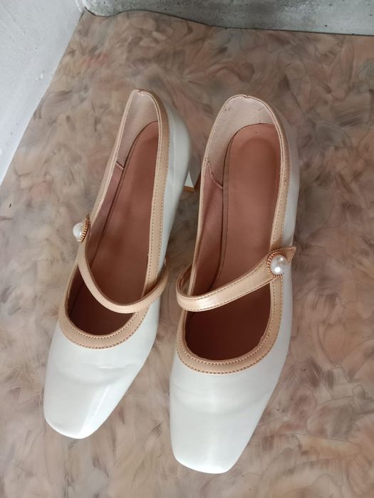 Женские туфли 39 размера