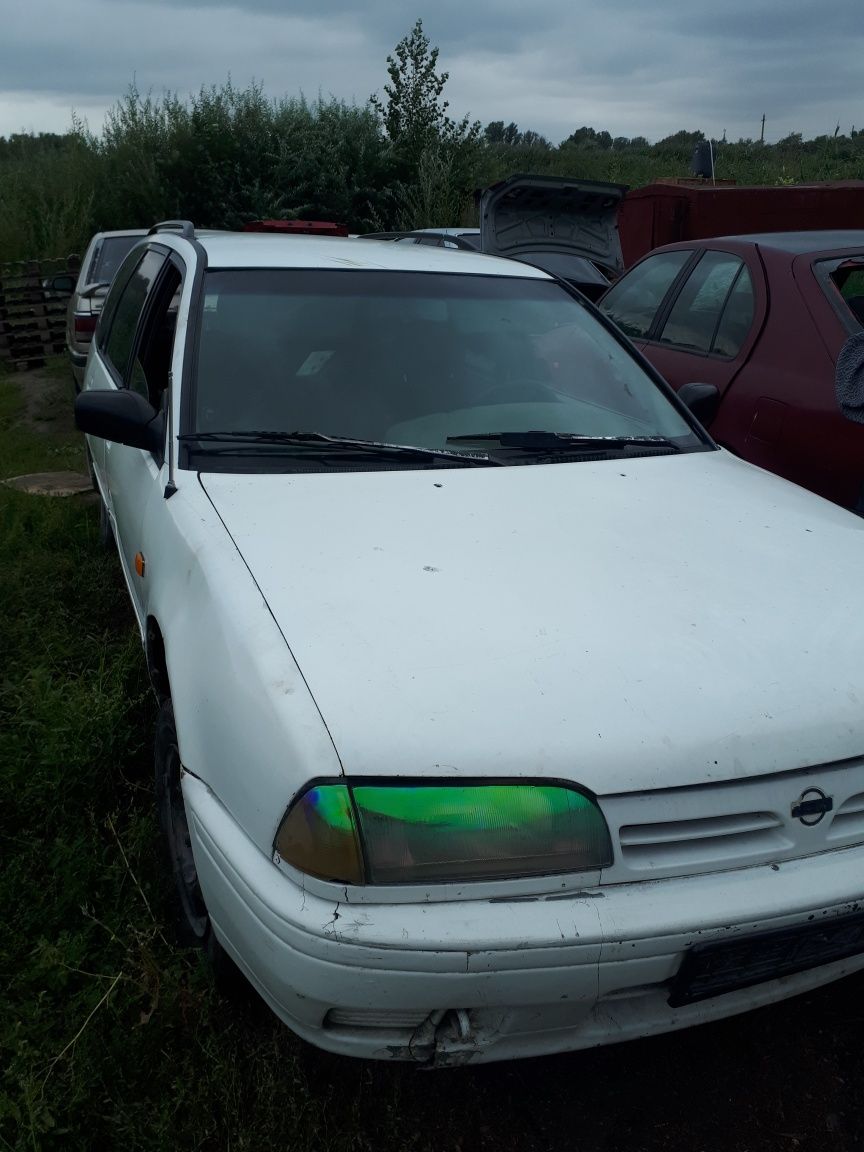 Продам на Nissan Primera P10 по запчастям