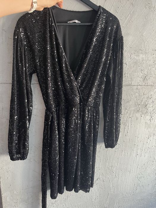 Официална рокля с пайети