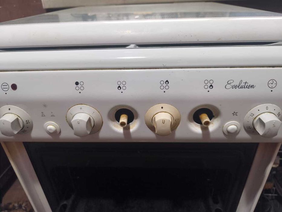 Продам кухонную плиту. плита газовая. плита электрическая. духовка