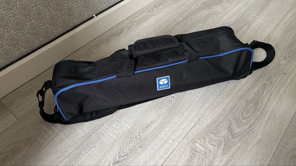 Продам карбоновый штатив Sirui ET-2204