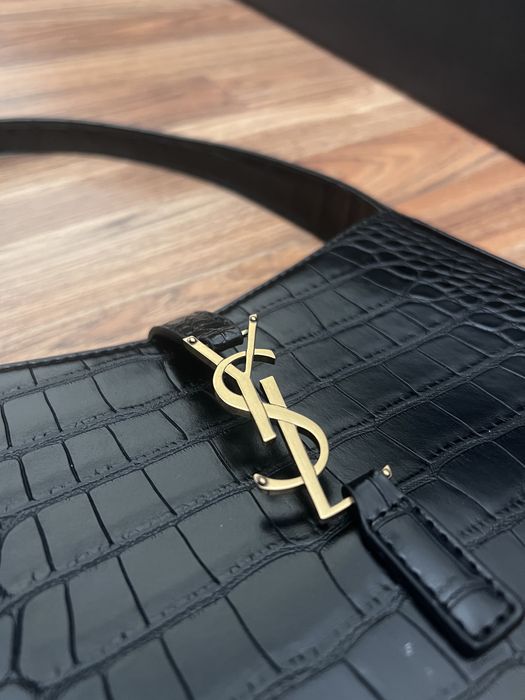 Чанта Yves Saint Laurent