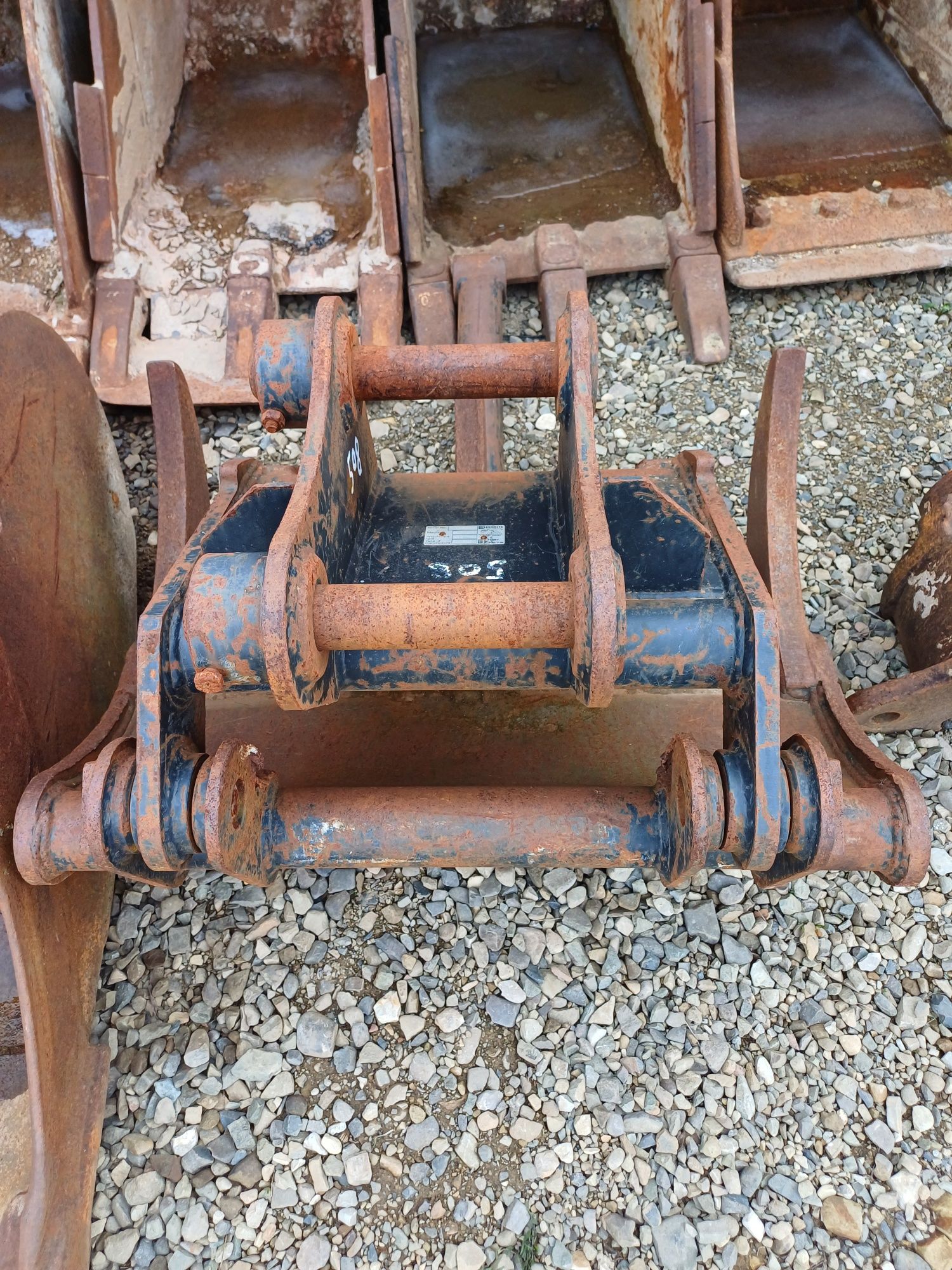 Cupe excavator & buldo