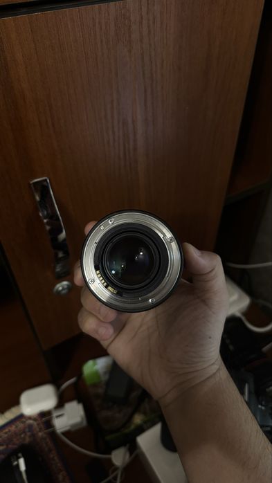 Canon EF 50 mm f/1.4 USM 250$