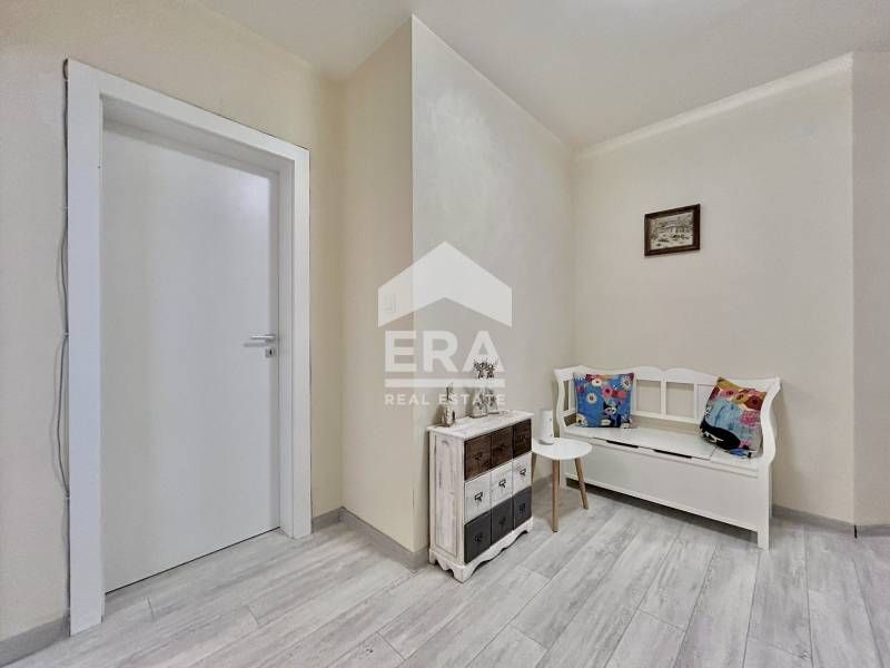 Продава се Тристаен апартамент в София, Лозенец - 85 кв.м за 3765 €/кв.м - Снимка #8
