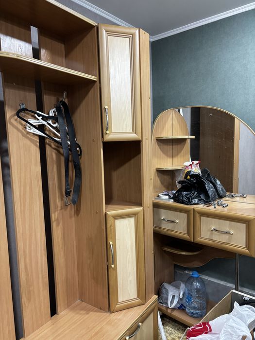 Продам прихожую срочно!!!