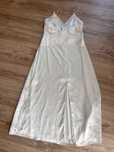 rochie cu broderie Zara