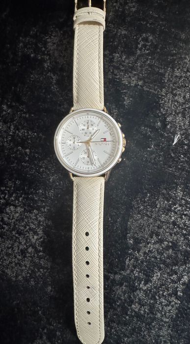 Дамски часовник Tommy Hilfiger