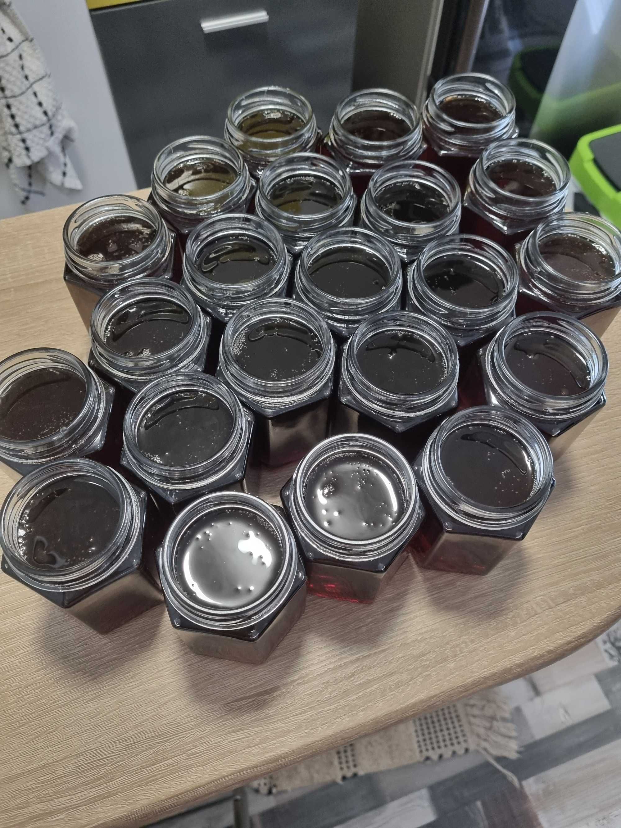 Продавам Манов Мед