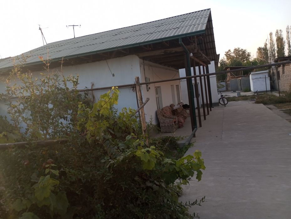 Уй сотилади ховли Кенг 19 сотих им срочно