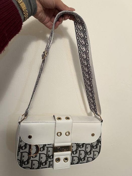 Дамски чанти Dior
