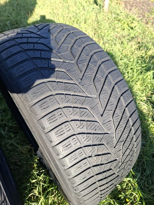 Vand 2 sau set 4 anvelope 275 40 20 yokohama de iarna bune dot 2021