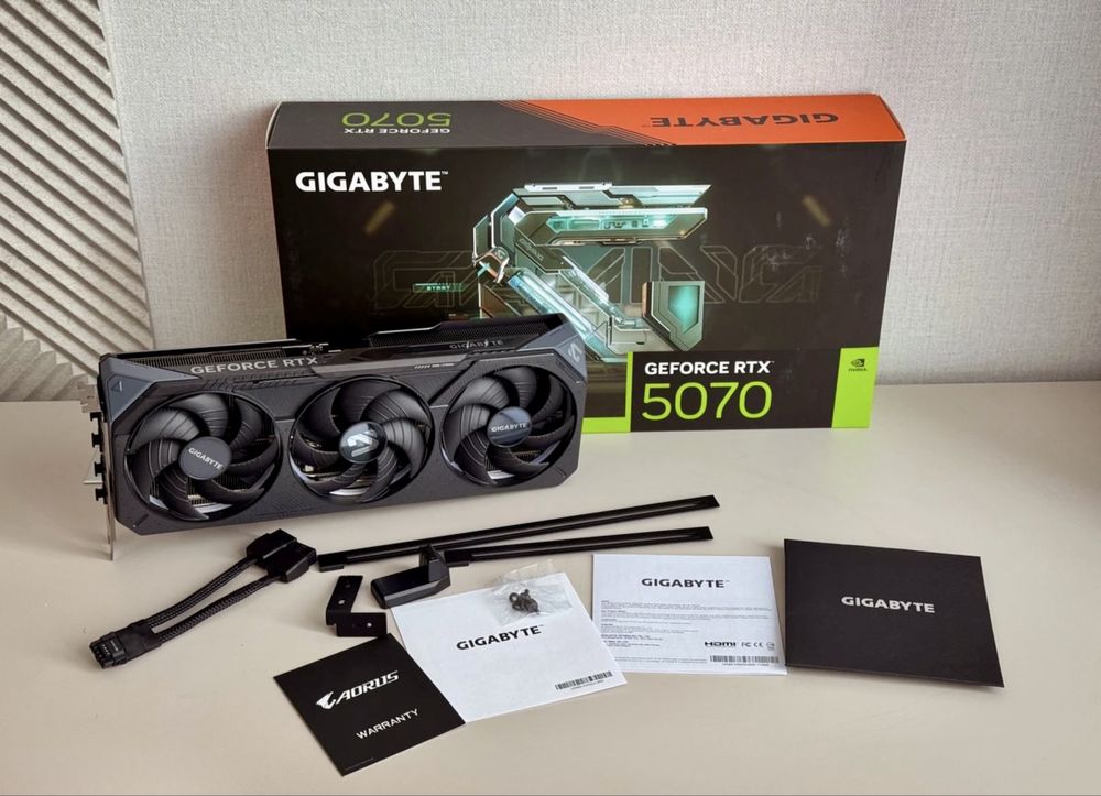 Продам Gigabyte RTX5070 GAMING OC NEW