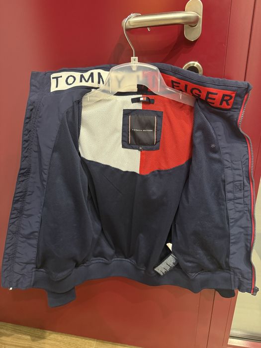 Jacheta Tommy Hilfiger 10 ani, 140cm