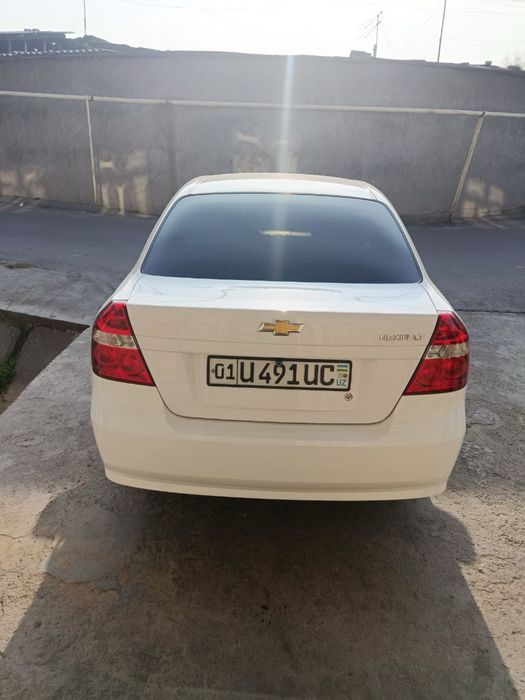 Некся 3 сотилади