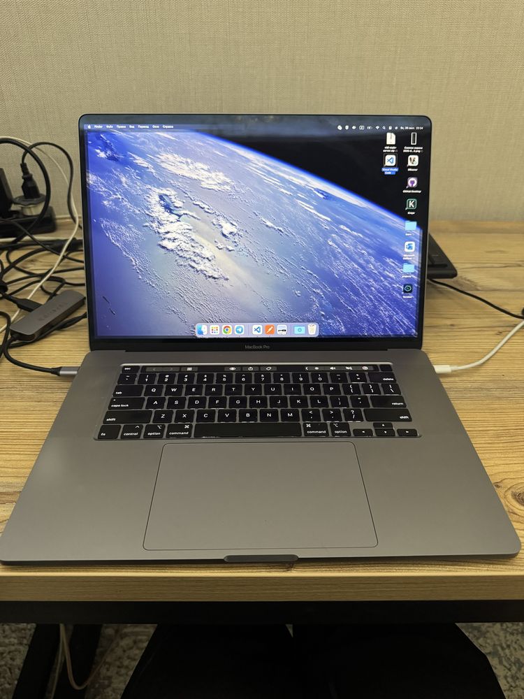 Mac pro i7 16inch 2019-года