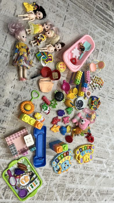 Разные игпушки за шоколадк