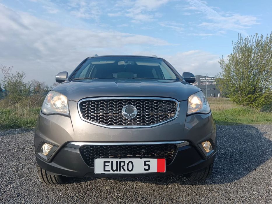 SsangYong Korando 2012 luna 12 / 2.d / carte service