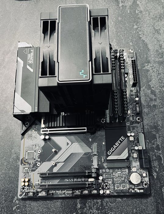 Игровой комплект Z790, i5-12400F, 16Gb