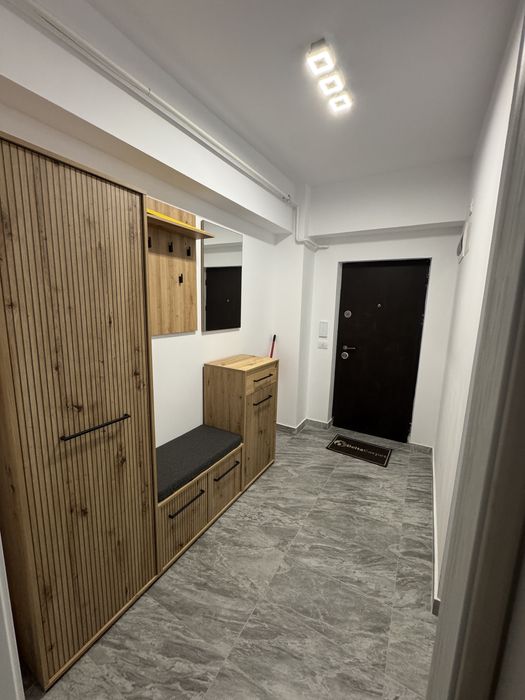 De inchiriat apartament 2 camere bloc nou