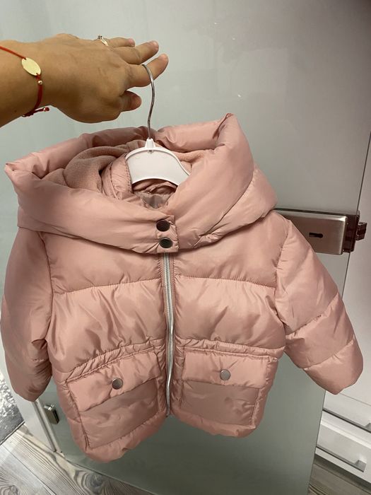 Vand geaca de iarna H&M, marimea 98