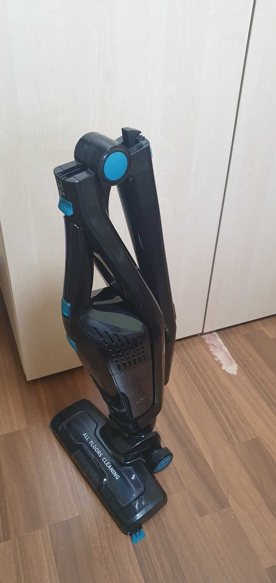 Вертикална прахосмукачка 2 in 1 Hoover FreeMotion FM216LI, 21.6 V