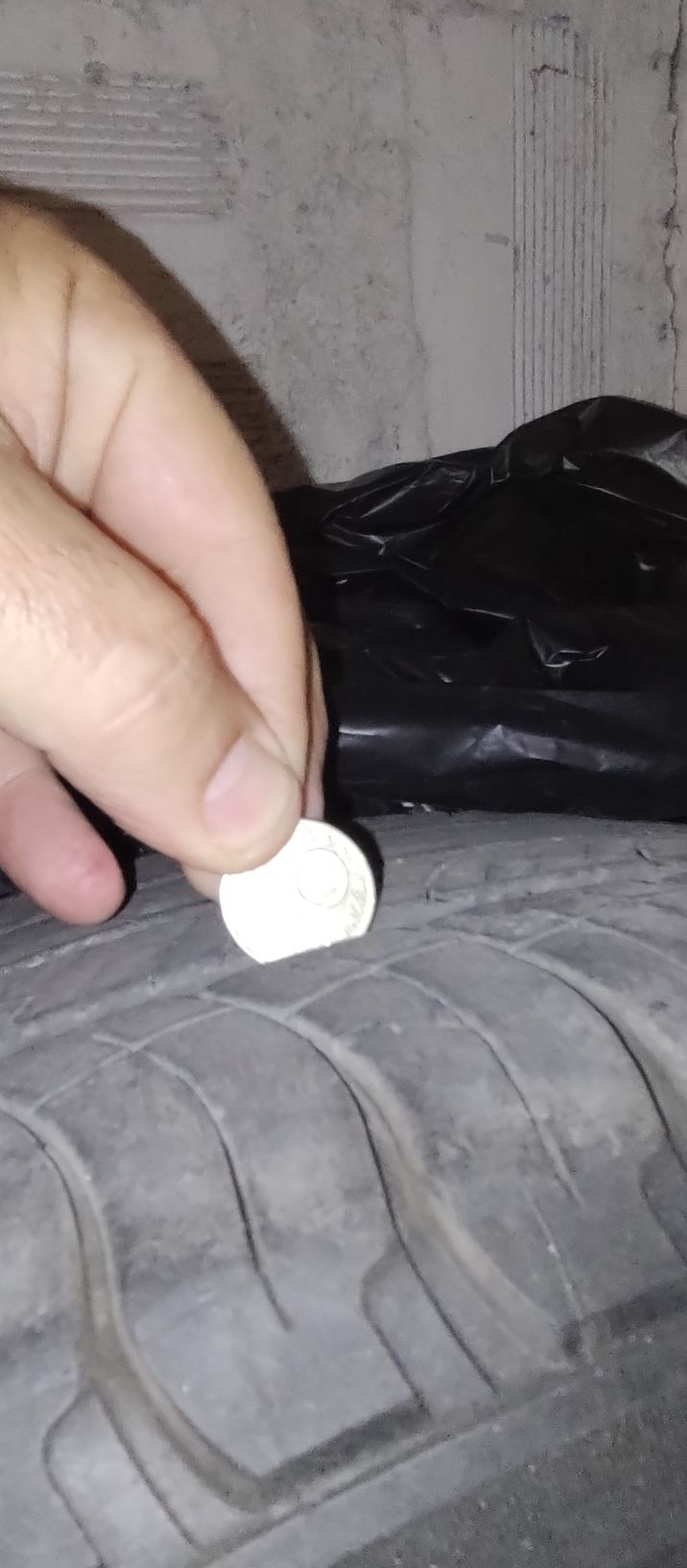 Всесезонни автомобилни гуми Continental и Michelin 235/55/17