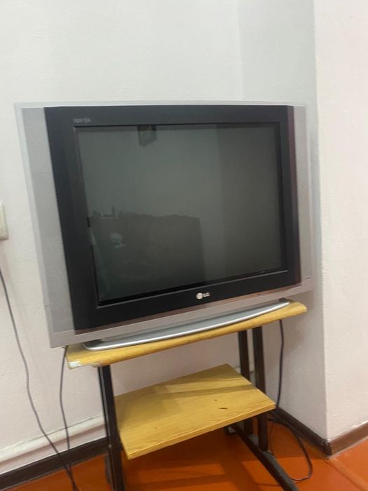 Продам телевизор LG