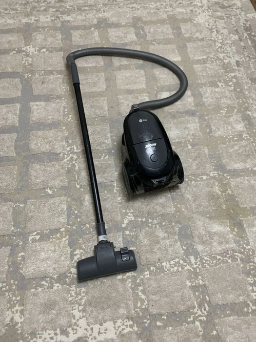 Продам пылесос LG 2000W в нормальном состоянии