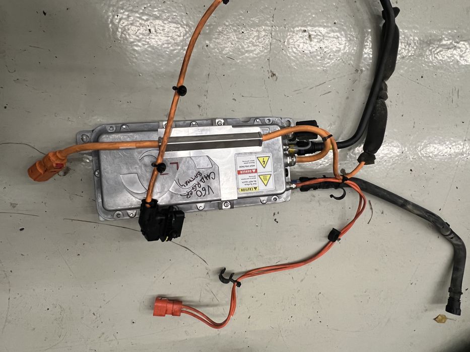 Компютър зареждане на батерия Volvo V60 D6 Plug in Hybrid