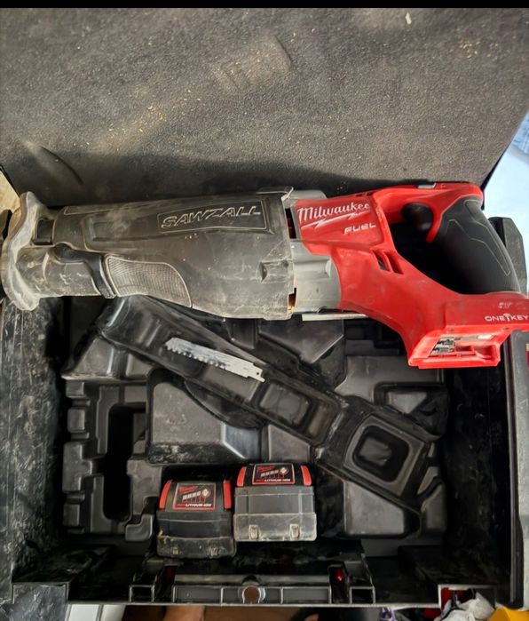 Milwaukee SAWZALL M18 M18 FUEL