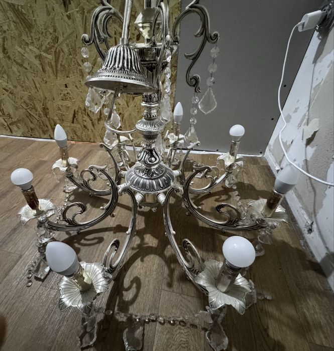 Люстра жағдайы жақсы полный комплект