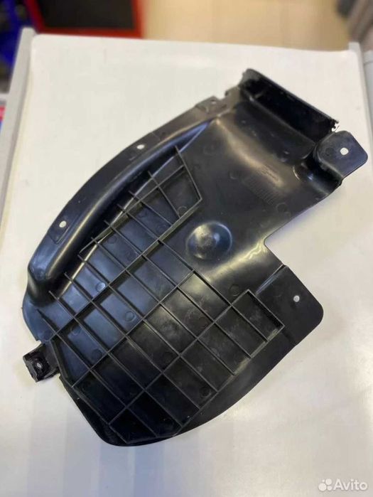 Cobalt задние подкрыльники б/у