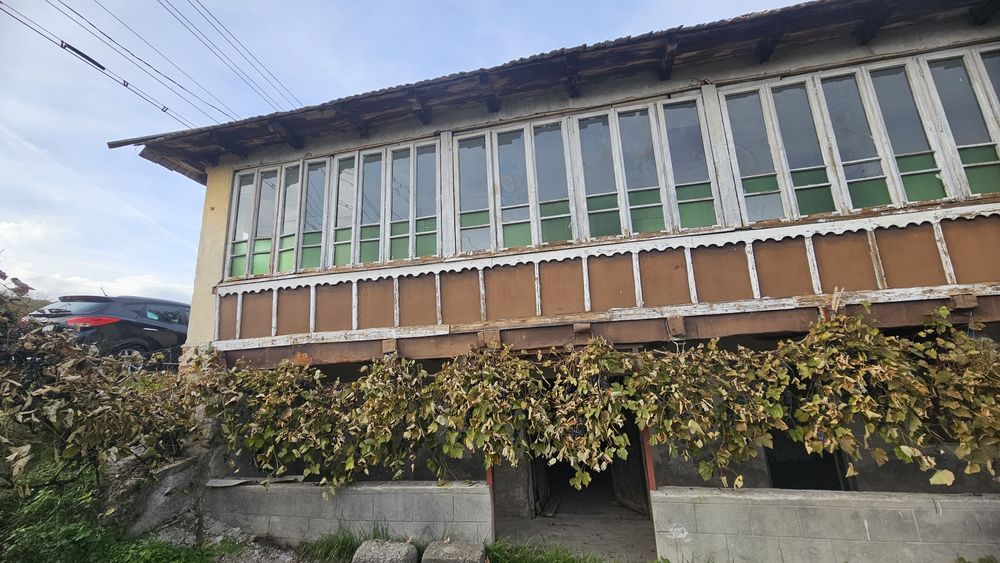 Casă de vânzare în Bălteni, Comuna Copăceni, Vâlcea – teren 500 mp