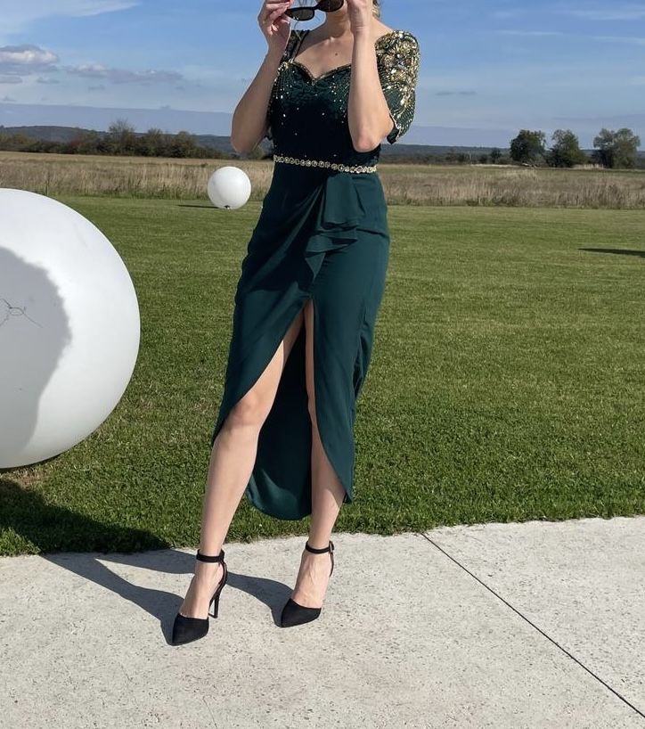 Vând rochie Virgos lounge / asos mărime S verde