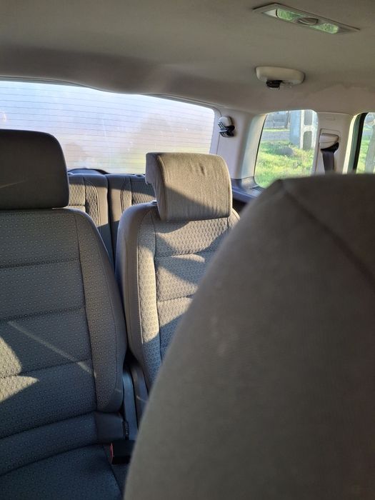 Vând Touran din 2005 cu 7 locuri