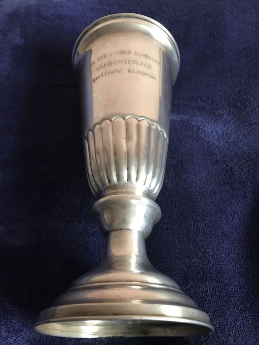 Cupa mare vintage din alpaca de 362gr si 28cm inaltime