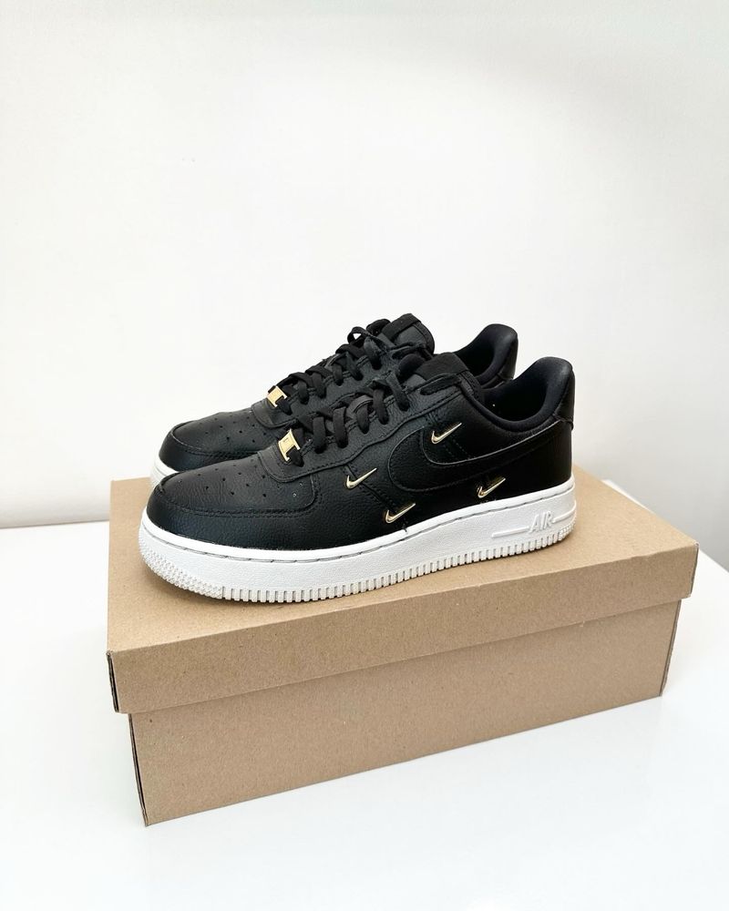 Nike Air Force  (37) Дамски Маратонки