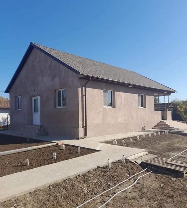 Executam case din panouri Sandwich termoizolate