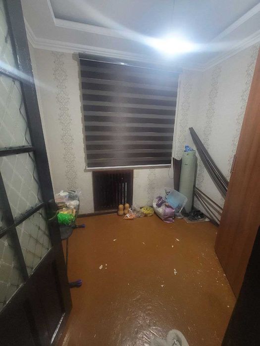 2 xona 3 xonaga o'zgartirilgan kvartira sotuvda