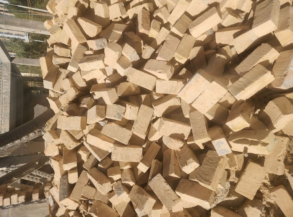 Paltara gisht bor xolati zor 700 somdan b-u